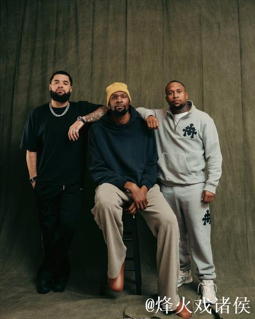 范弗利特揭晓播客首期嘉宾:杜兰特同台亮相 范弗利特揭晓播客首期嘉宾:杜兰特同台亮相